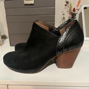 Dansko Black Ankle Booties with Brown Heel- size 40
